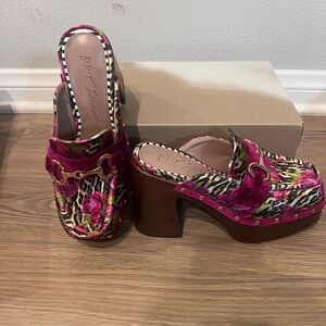 Betsey Johnson Vibrant Pink and Brown Mules